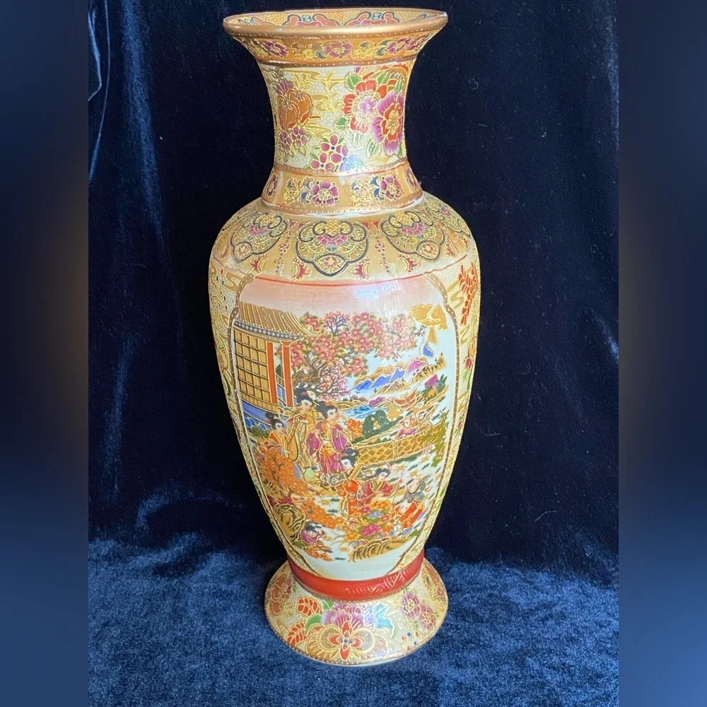 Royal Satsuma Vase Gold Embossed Moriage Geishas & Garden 12
